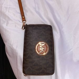 Michael Kors wristlet